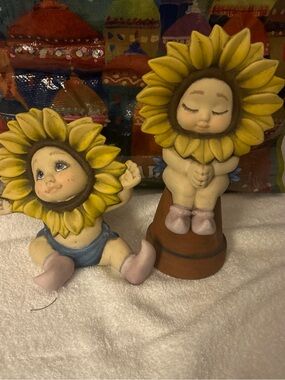 Sunflower Baby Figurine Duo - Yellow Home Accent Set